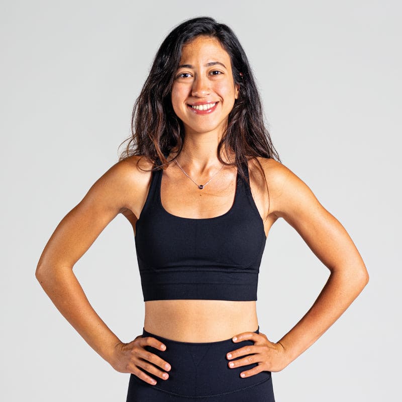 Essential Training Bra in Schwarz (Black); funktionaler Sport-BH mit Two-Strap Cross-Back Design für optimalen Halt beim Fitness-Training.
