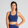Essential Training Bra in Dunkelblau (Night Sea); funktionaler Sport-BH mit Two-Strap Cross-Back Design für optimalen Halt beim Fitness-Training.