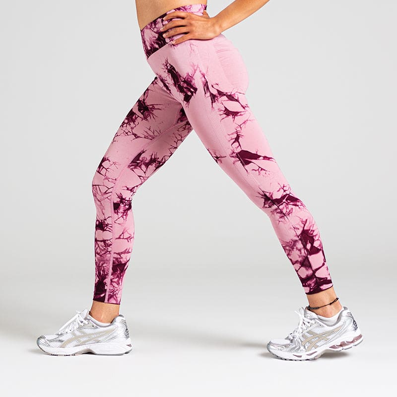Energy Workout Leggings in Pink-Violett; blickdichte Shaping-Leggings mit V-Shape Bund für Fitness und Gym Training.