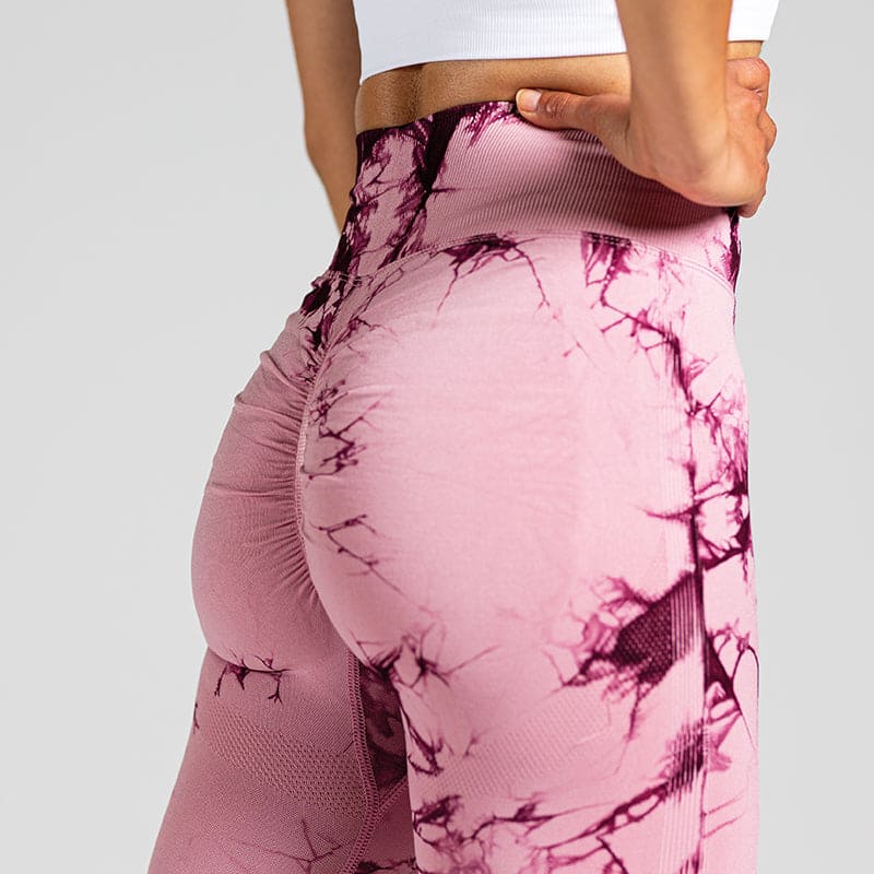 Energy Workout Leggings in Pink-Violett; blickdichte Shaping-Leggings mit V-Shape Bund für Fitness und Gym Training.