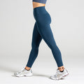 Essential Training Leggings in Grey Purple (Grauviolett); blickdichte High Waist Fitness-Leggings mit breitem Komfortbund für das Gym, Fitness und Cardio-Training.