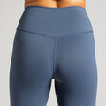 Performance Workout Leggings in Dunkelblau (dark blue); blickdichte High Waist Fitness-Leggings mit breitem Komfortbund für maximalen Halt beim Gym-Training.