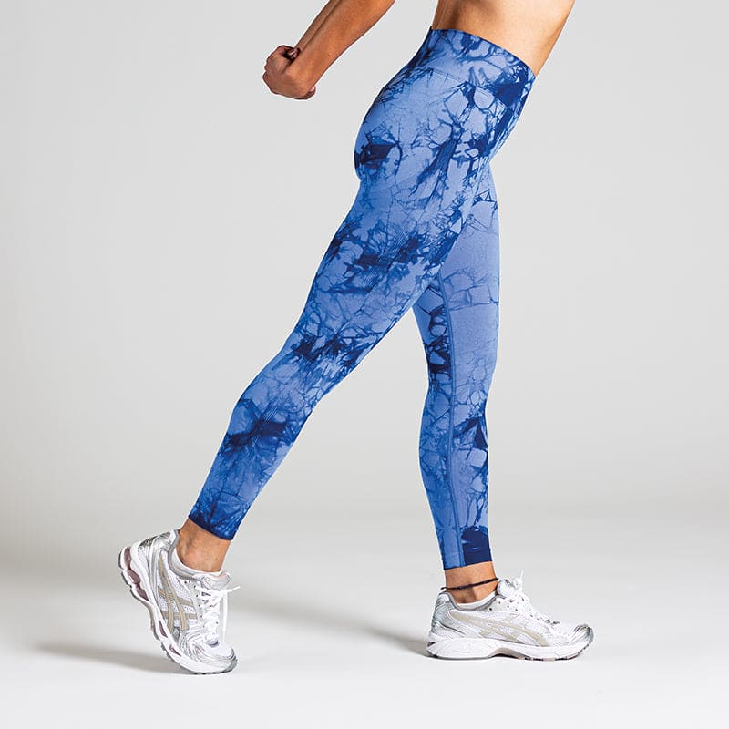 Energy Workout Leggings in Royalblau; blickdichte Shaping-Leggings mit V-Shape Bund für Fitness und Gym Training.