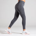 Soft Flow Yoga Leggings in Grau; nahtlose High Waist Sport-Leggings mit Mesh-Details für Yoga, Pilates und low-impact Training.