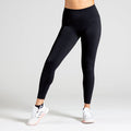 Performance Workout Leggings in Schwarz (Black); blickdichte High Waist Fitness-Leggings mit breitem Komfortbund für maximalen Halt beim Gym-Training.