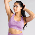 Seamless Yoga Bra in Lila (Purple); nahtloser Sport-BH mit Racerback und Mesh-Details für Belüftung bei Yoga, Pilates und low-impact Training.